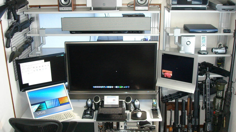 Illustration for article titled The Craziest Home Desktop Computer Rigs on the Planet